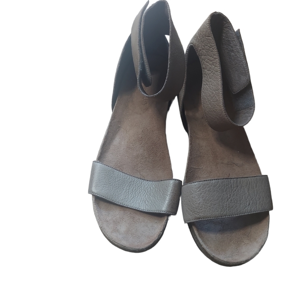 Chocolat blu‎ toupe leather sandal 8.5/39